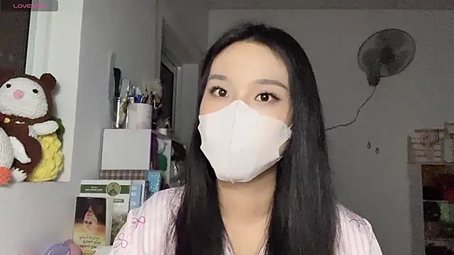 Tieu-May online show from 04.12.26