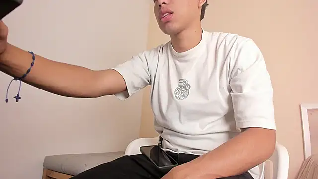 AustinTowers online show from 01.12.26