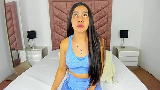 Zara Cardona online show from 01.17.26