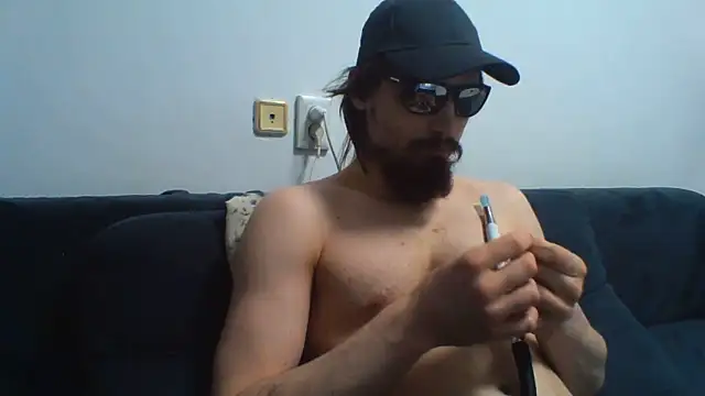 Snapshot of KaelNox chatting on 06.13.26 KaelNox online show from 06.13.26