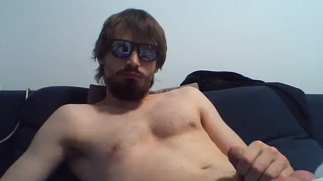 Snapshot of KaelNox chatting on 07.14.26 KaelNox online show from 07.14.26