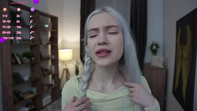 KristalCrowner online show from 03.05.26