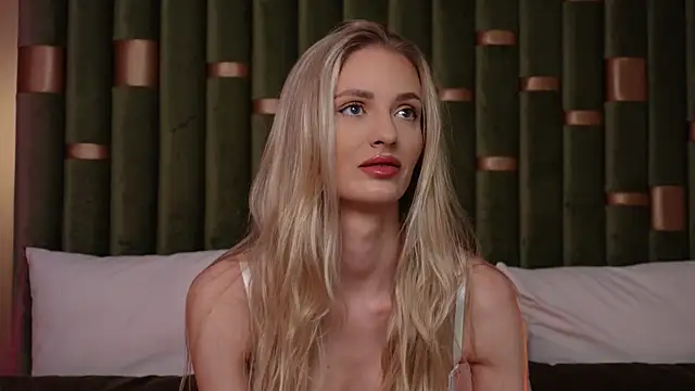 Snapshot of AmeliaAngel chatting on 01.20.25 AmeliaAngel online show from 01.20.25