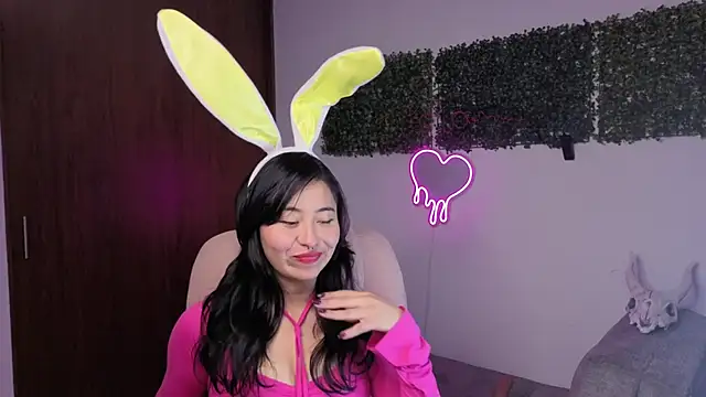 LolaOpalX online show from 04.08.26