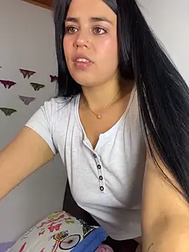 sophyy white online show from 04.09.26