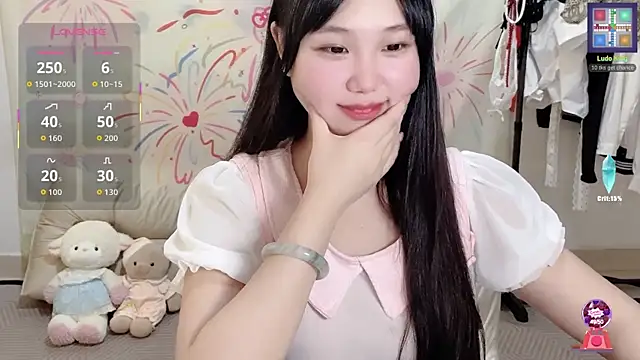 Snapshot of xiaoguai99 chatting on 06.27.26 xiaoguai99 online show from 06.27.26