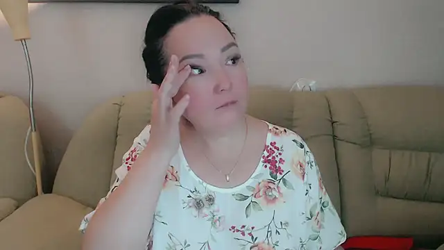 infinity loveliness online show from 10.14.25