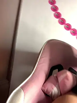 DulcePiink online show from 03.03.26