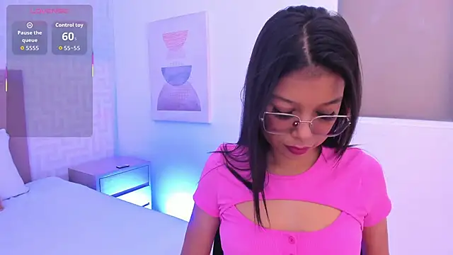 Alondra 2526 online show from 01.17.26