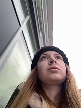 Snapshot of BlondeHott chatting on 02.25.26 BlondeHott online show from 02.25.26