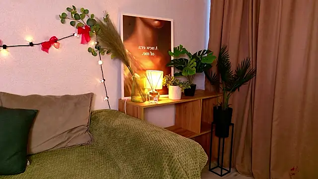 Snapshot of BlondeHott chatting on 03.03.26 BlondeHott online show from 03.03.26