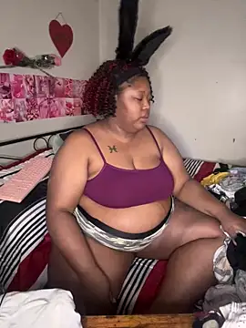 Chocolatebunnyxx96 online show from 03.03.26