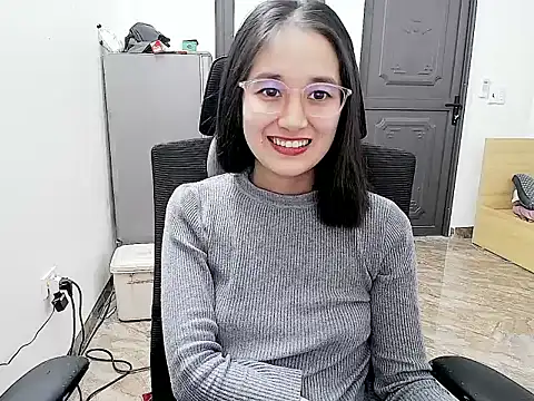 Snapshot of Shulee- chatting on 01.06.26 Shulee- online show from 01.06.26