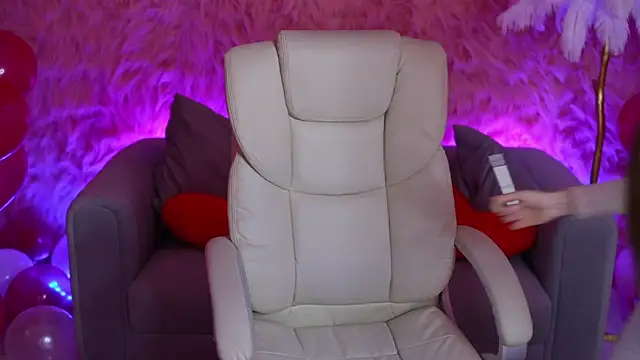 AlexaFleur online show from 02.15.26