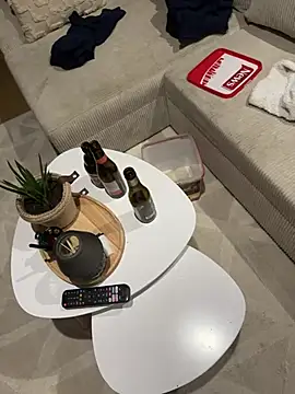 Snapshot of Iconnue chatting on 02.12.26 Iconnue online show from 02.12.26