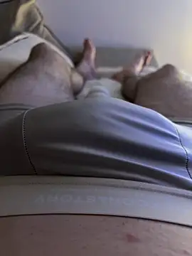 Snapshot of Iconnue chatting on 02.24.26 Iconnue online show from 02.24.26