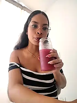 KATALINA SANTANA  online show from 02.28.26