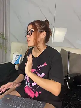 CrystalFairy007 online show from 04.13.26