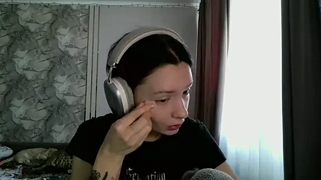 LxayBloom online show from 02.22.26