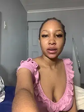 Snapshot of Creamy_bitchxxx chatting on 05.26.26 Creamy bitchxxx online show from 05.26.26