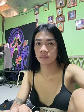 EnviousMaddie online show from 04.24.26