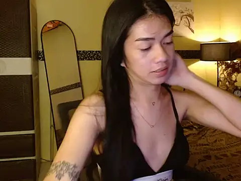 EnviousMaddie online show from 04.25.26