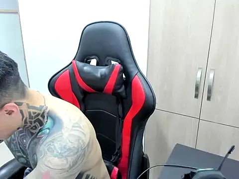 Snapshot of Chrissblack chatting on 02.12.26 Chrissblack online show from 02.12.26