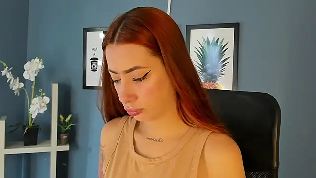 LolaGray   online show from 03.02.26