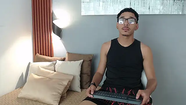 Julian Dark  online show from 02.13.26