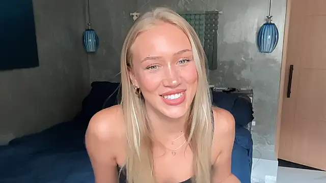 Snapshot of livsslife chatting on 02.05.26 livsslife online show from 02.05.26