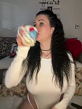 IRISWHITE17 online show from 04.23.26