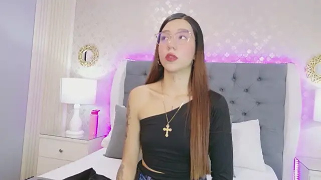 VioletFroost online show from 03.11.26