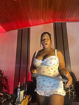 Snapshot of EbonyTanisha chatting on 05.21.26 EbonyTanisha online show from 05.21.26