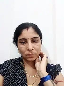 Hot ree85 online show from 04.18.26