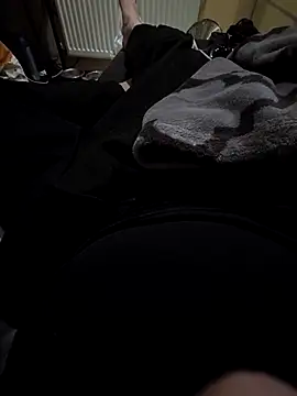 YoungAsainWithATrunk online show from 03.18.26