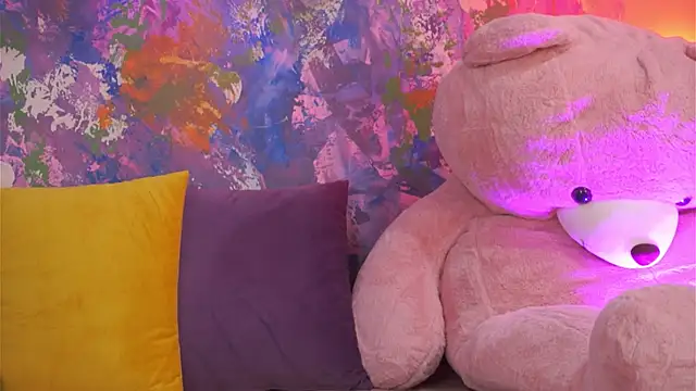 Ava Solis online show from 04.18.26