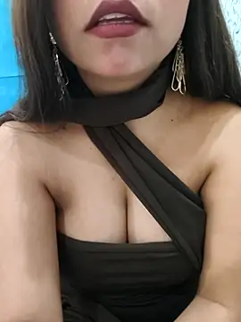 Hot Twinkle online show from 02.11.26