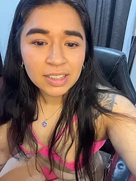 Snapshot of Minico25 chatting on 06.19.26 Minico25 online show from 06.19.26