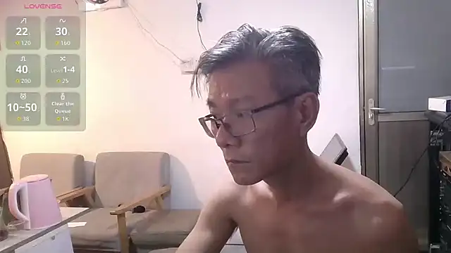 Snapshot of me-great chatting on 02.06.26 me-great online show from 02.06.26