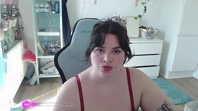 YourPrettyHazel online show from 03.20.26