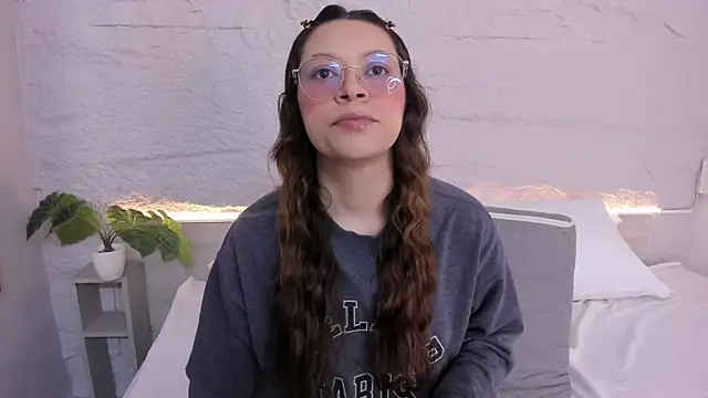 lanna 18  online show from 03.26.26