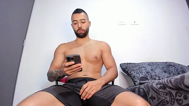 kyle collinz1 online show from 01.14.26