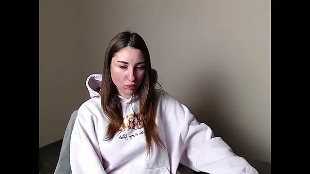 Snapshot of cammila_horn chatting on 02.03.26 cammila horn online show from 02.03.26