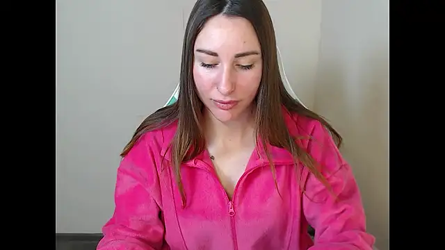 Snapshot of cammila_horn chatting on 03.02.26 cammila horn online show from 03.02.26