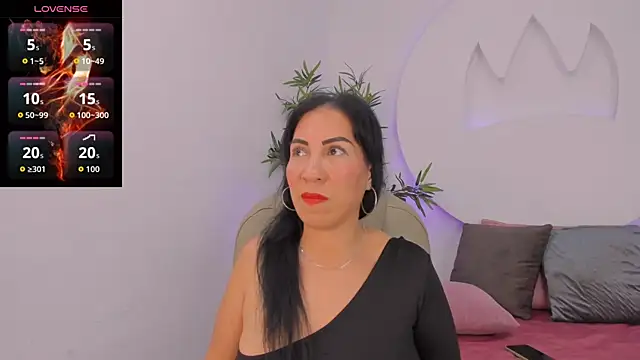 AmberJoyMilf online show from 04.15.26