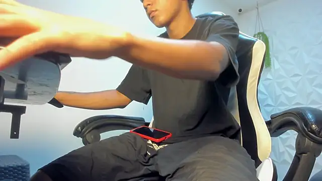 Snapshot of Alluringangel23 chatting on 01.17.26 Alluringangel23 online show from 01.17.26