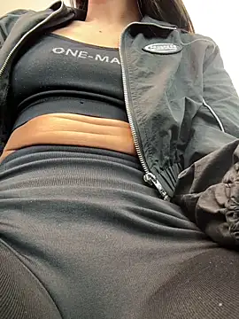 TaylorrHill online show from 04.16.26