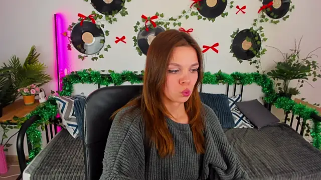 Snapshot of ScarletMarney chatting on 01.16.26 ScarletMarney online show from 01.16.26