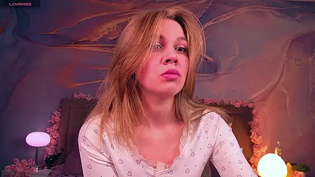 Snapshot of ScarletMarney chatting on 03.02.26 ScarletMarney online show from 03.02.26