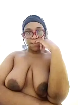 Sultrydiva1 online show from 05.15.26